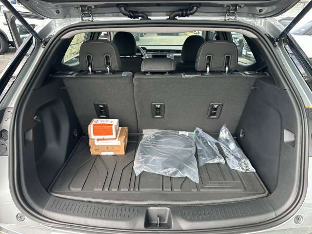 2027 Chevrolet Bolt LT - Photo 11