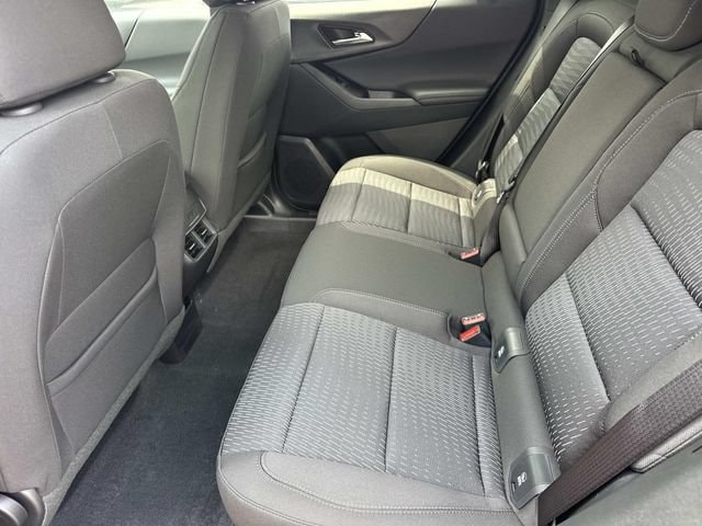 2027 Chevrolet Equinox LT - Photo 10