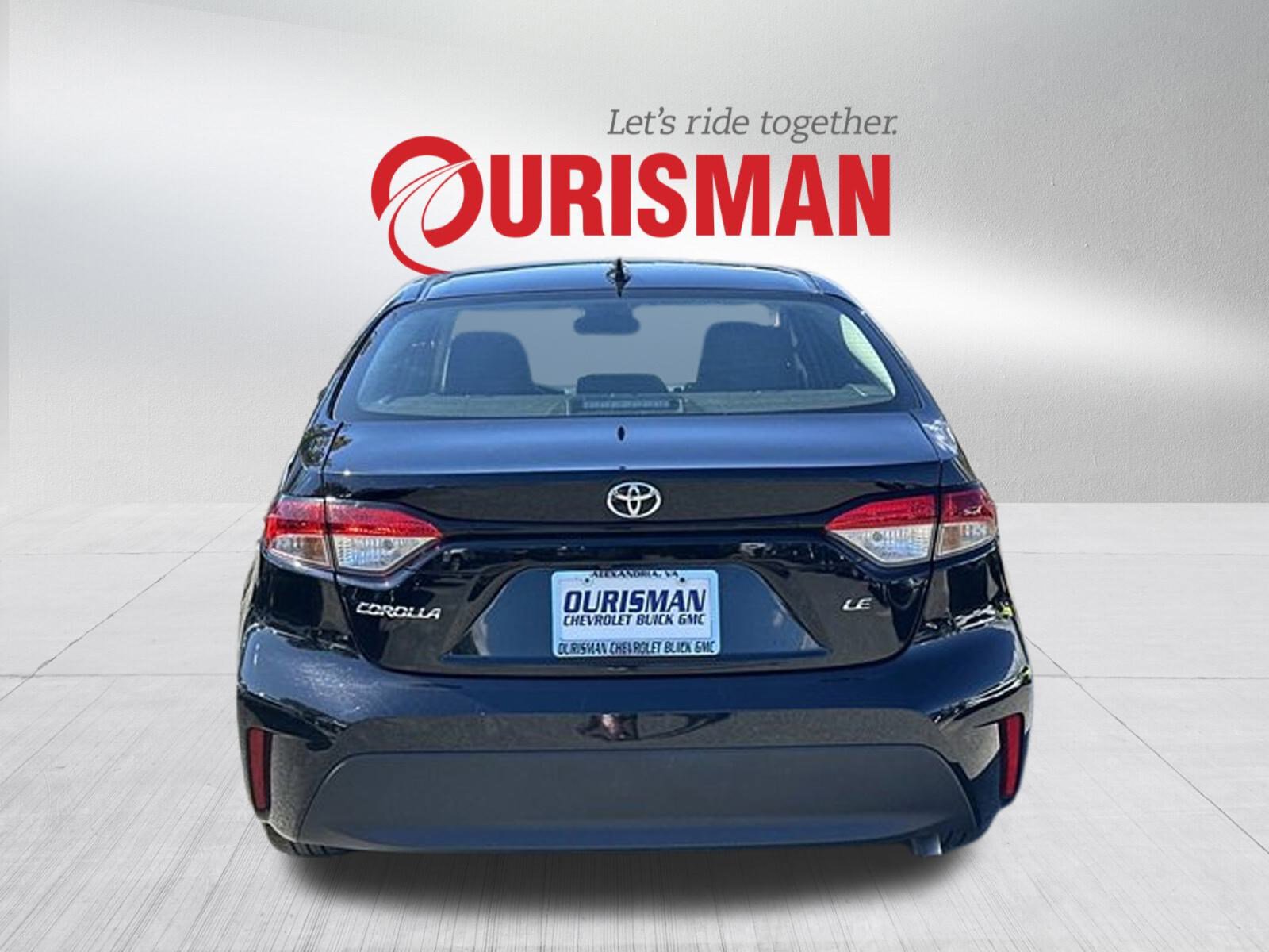 2024 Toyota Corolla LE photo 2