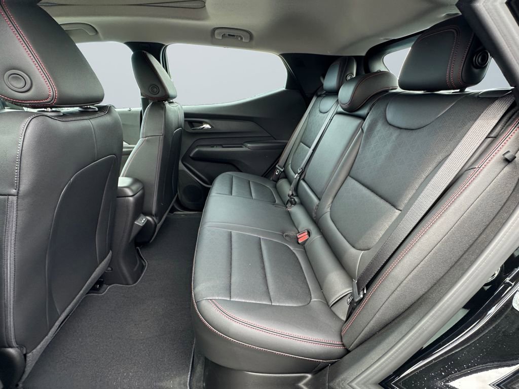 2027 Chevrolet Bolt RS - Photo 13