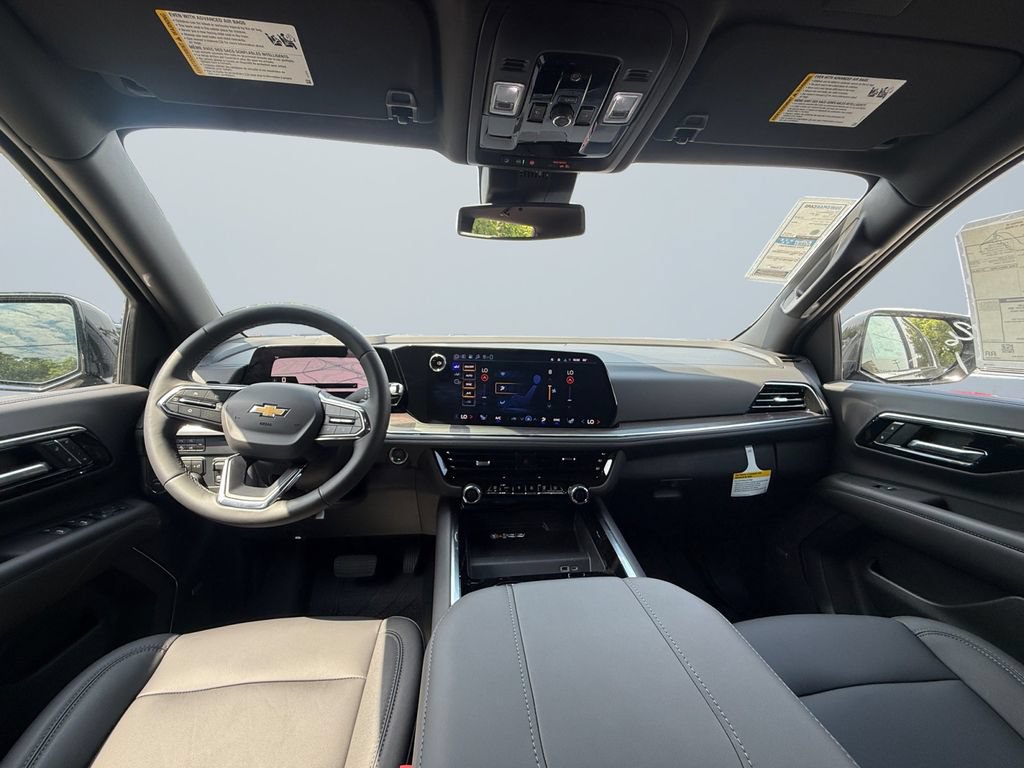2026 Chevrolet Suburban LT - Photo 10