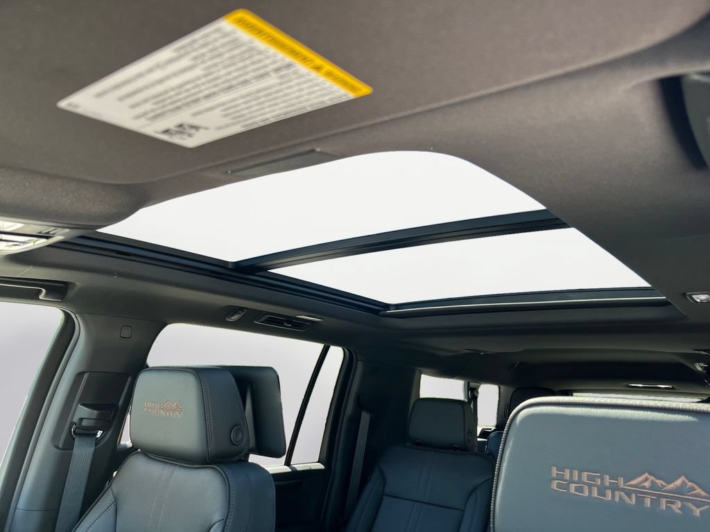 2026 Chevrolet Suburban High Country - Photo 17