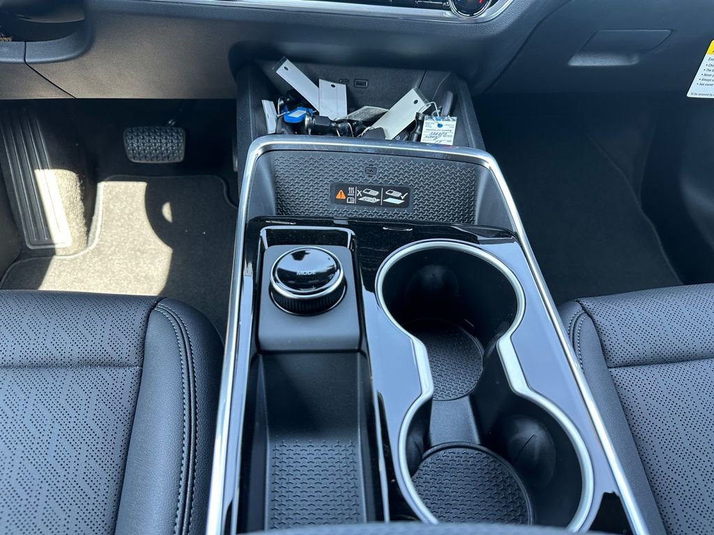 2026 Chevrolet Equinox LT - Photo 11