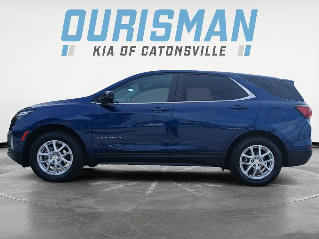 2023 Chevrolet Equinox LT photo 2