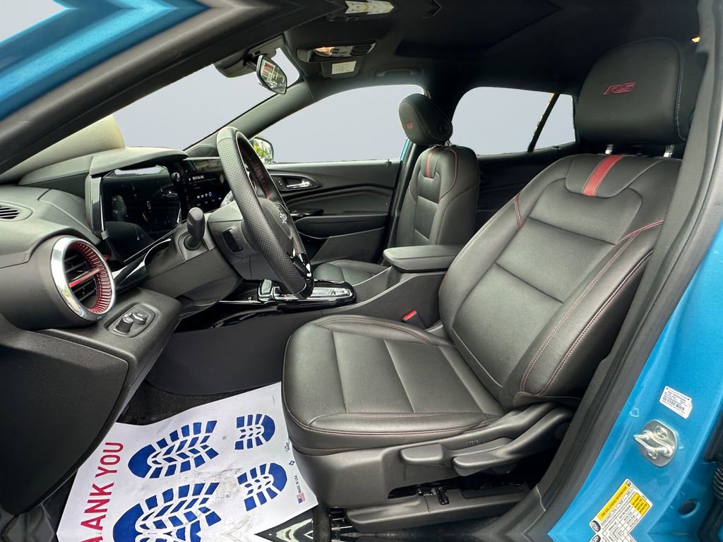 2025 Chevrolet Trax RS - Photo 9