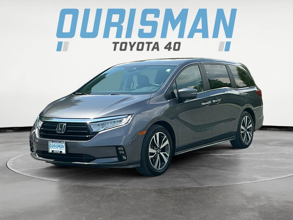 2023 Honda Odyssey Touring photo 2