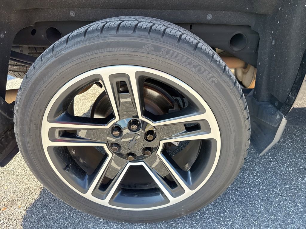 2019 Chevrolet Silverado 1500 LT photo 4