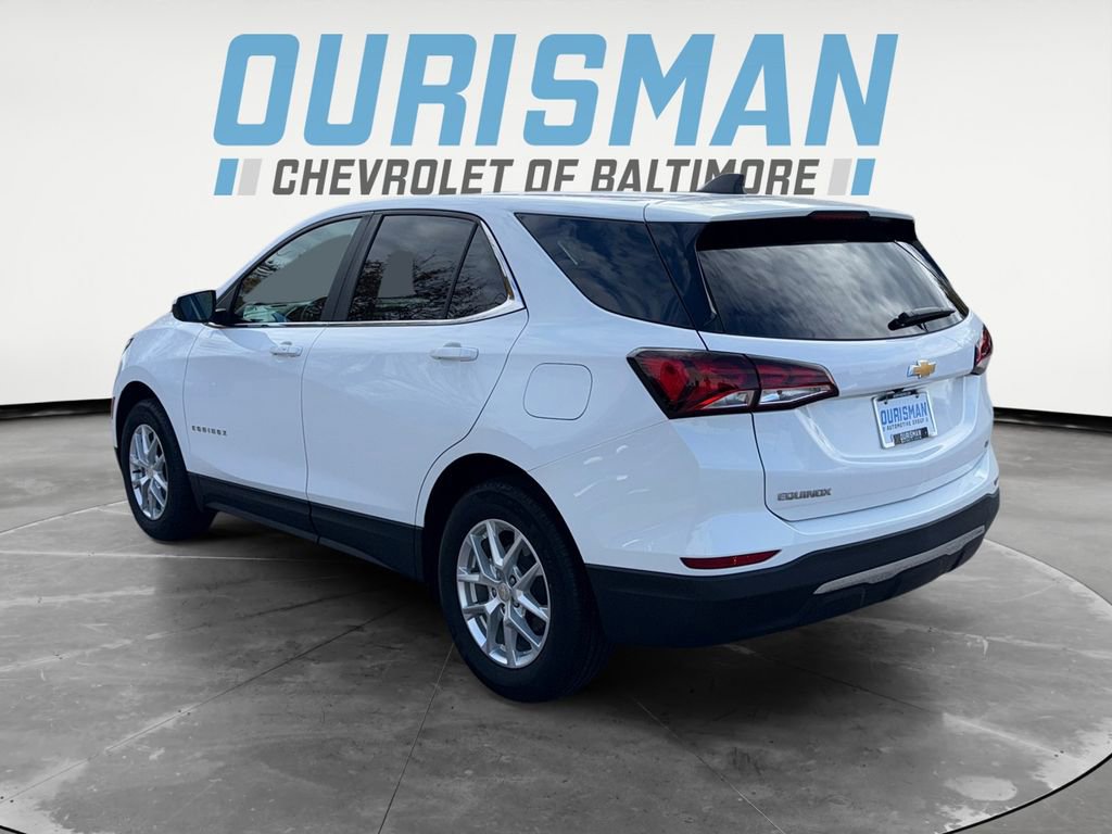 2022 Chevrolet Equinox LT photo 3