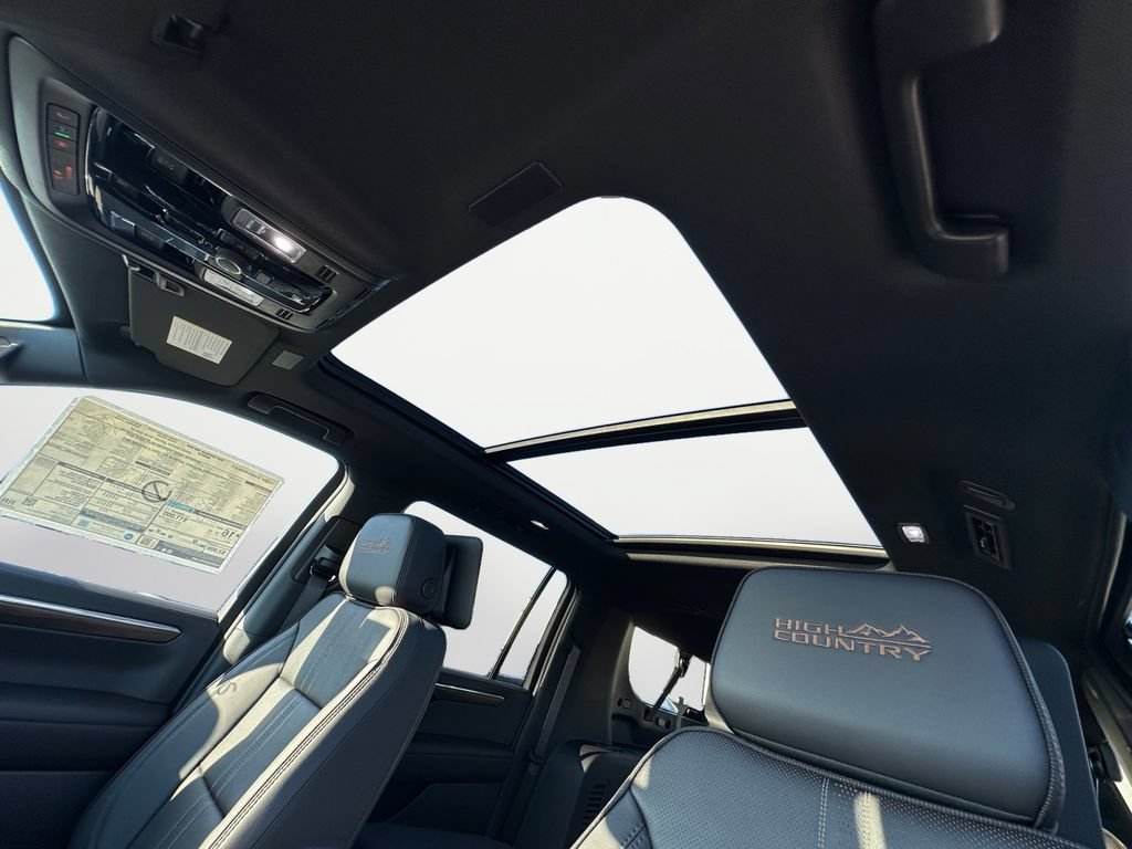 2026 Chevrolet Suburban High Country - Photo 18
