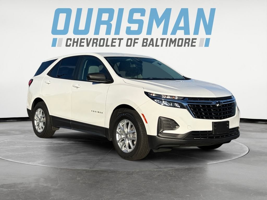 2024 Chevrolet Equinox LS's photo