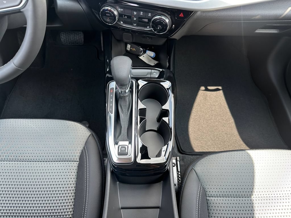 2026 Chevrolet Trax LT - Photo 11