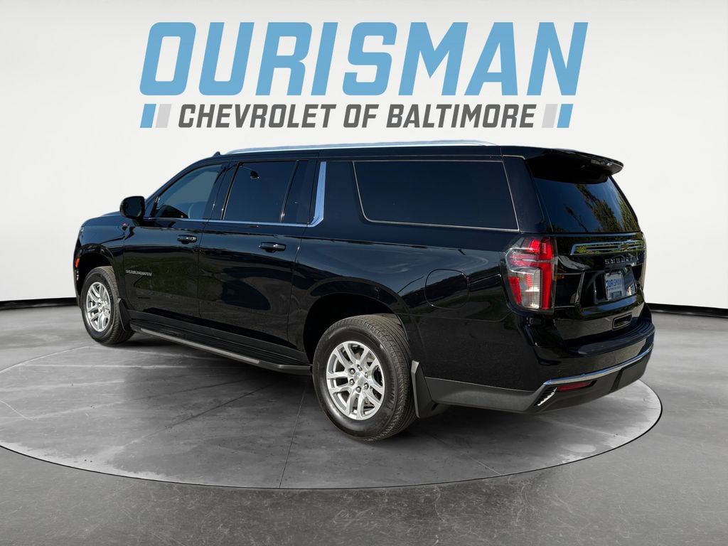 2023 Chevrolet Suburban LS photo 2