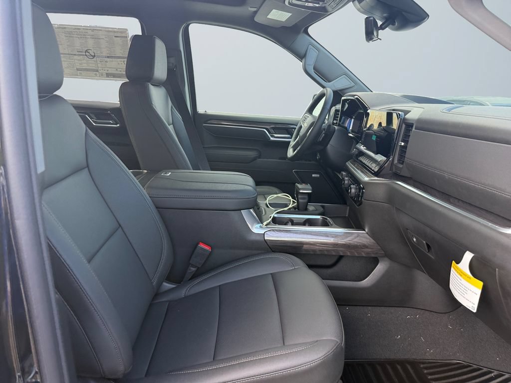 2026 Chevrolet Silverado 1500 LTZ - Photo 15