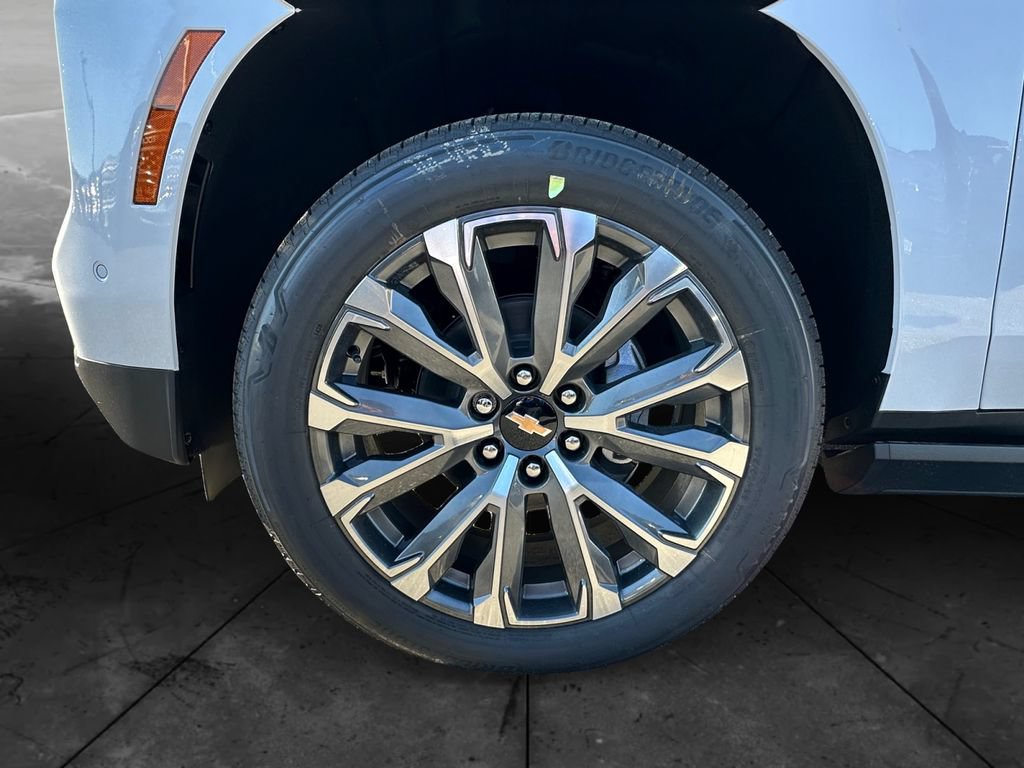 2026 Chevrolet Suburban High Country - Photo 14