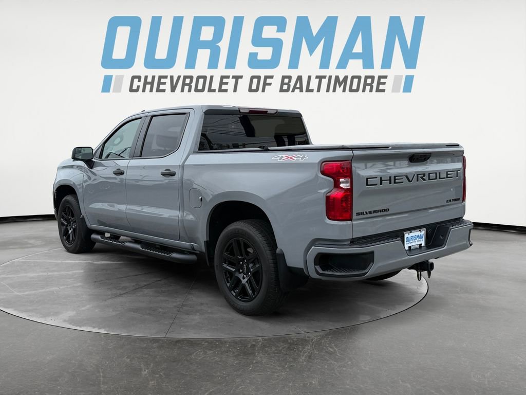 2024 Chevrolet Silverado 1500 Custom photo 4