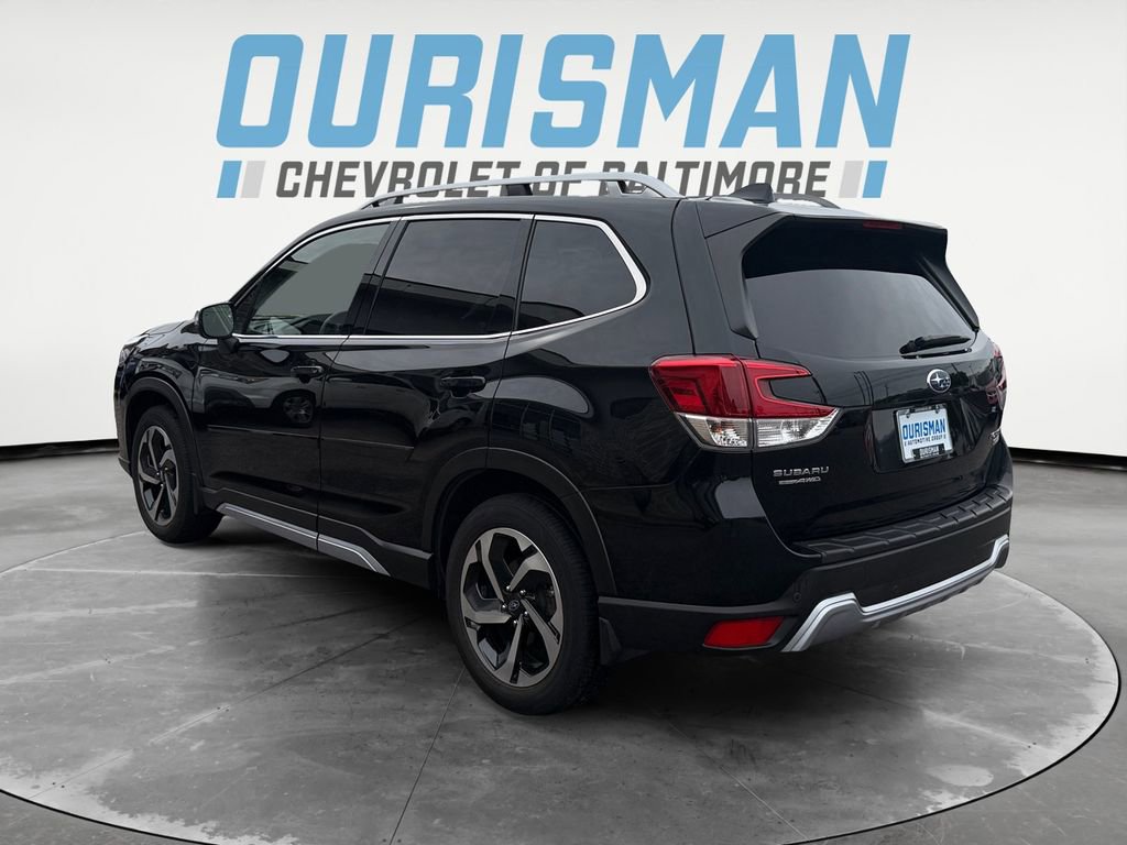 2023 Subaru Forester Touring photo 2