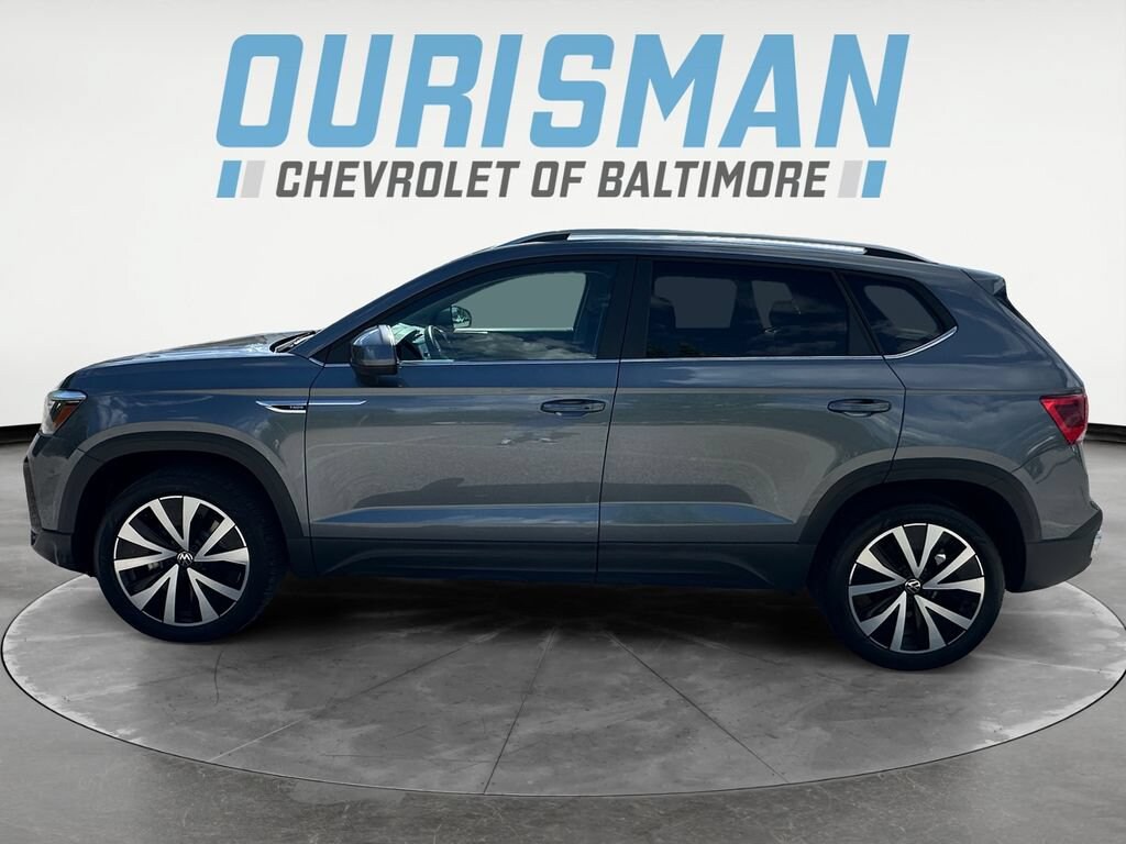 Used 2024 Volkswagen Taos SE