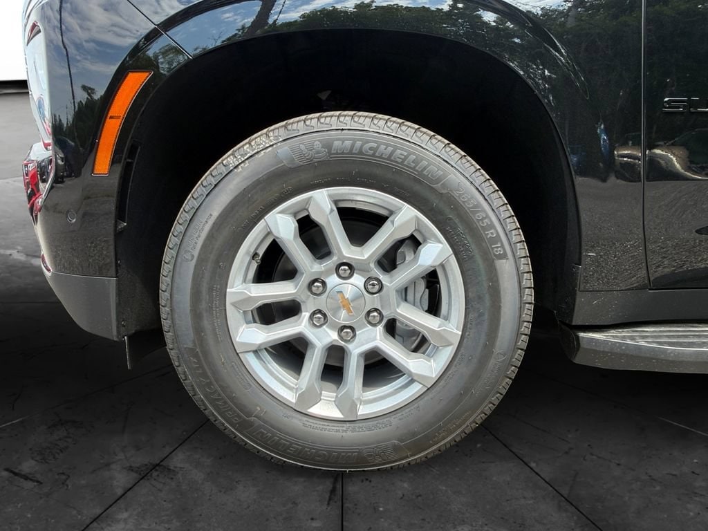 2026 Chevrolet Suburban LT - Photo 14