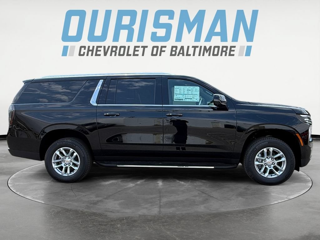 2026 Chevrolet Suburban LT - Photo 7