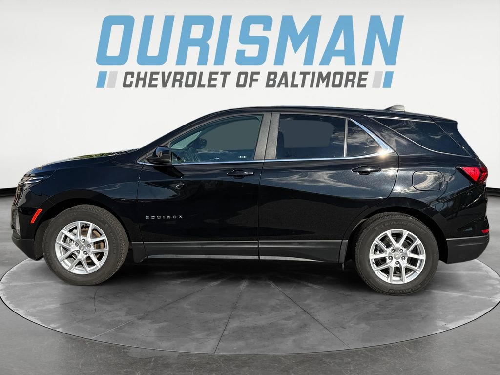 2023 Chevrolet Equinox LT photo 2