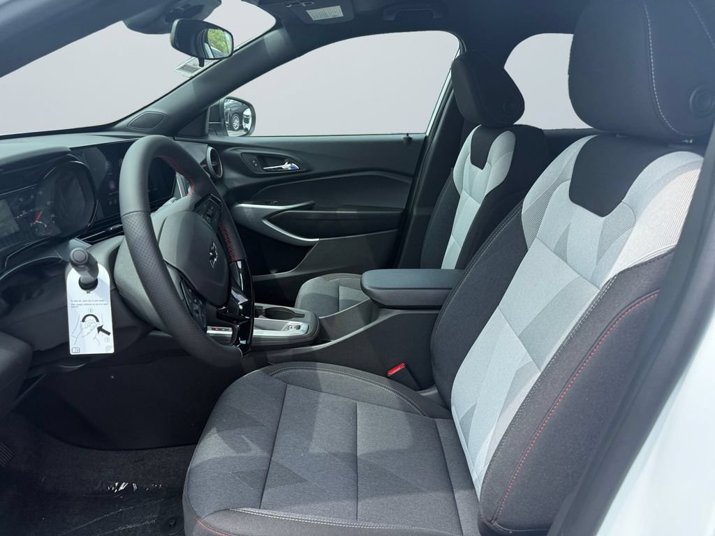 2026 Chevrolet Trax RS - Photo 9
