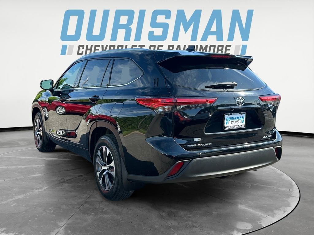 Used 2021 Toyota Highlander XLE