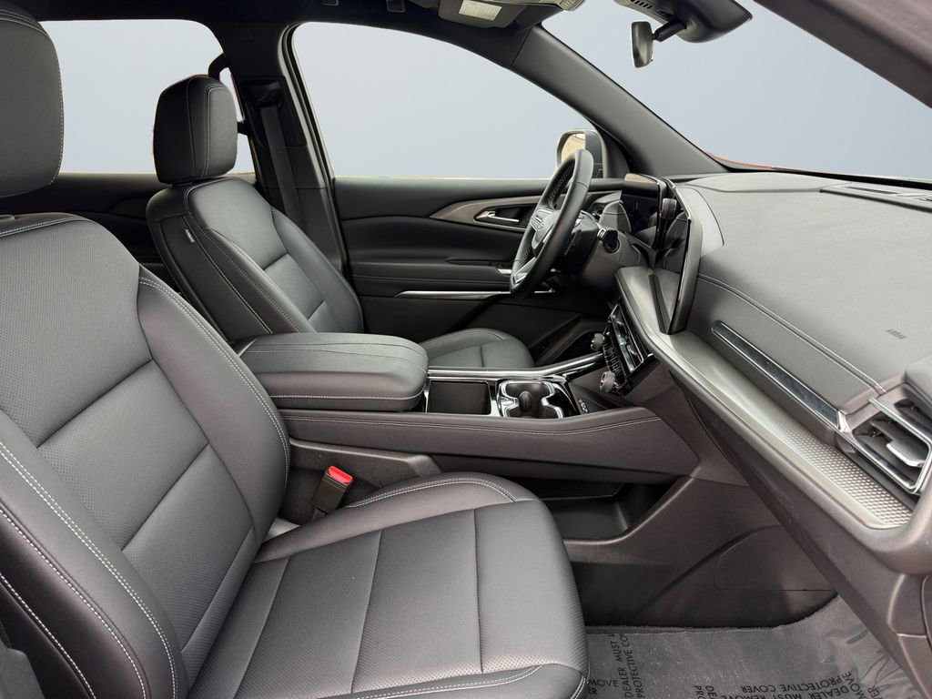 2025 Chevrolet Traverse LT - Photo 15