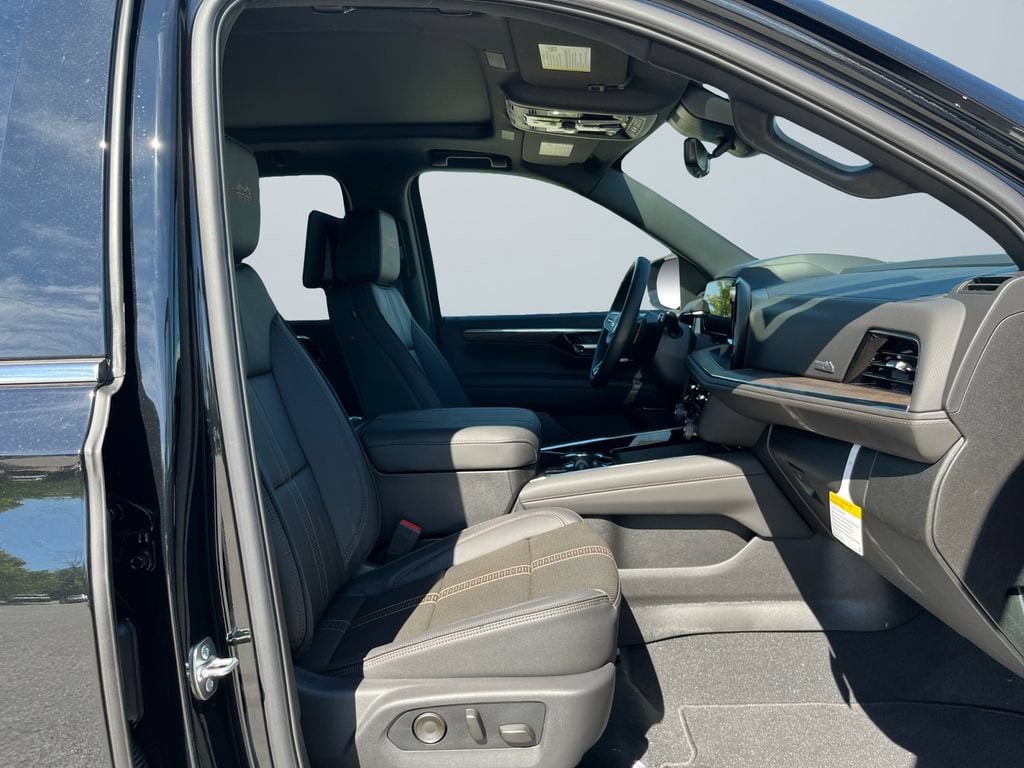2026 Chevrolet Suburban High Country - Photo 15