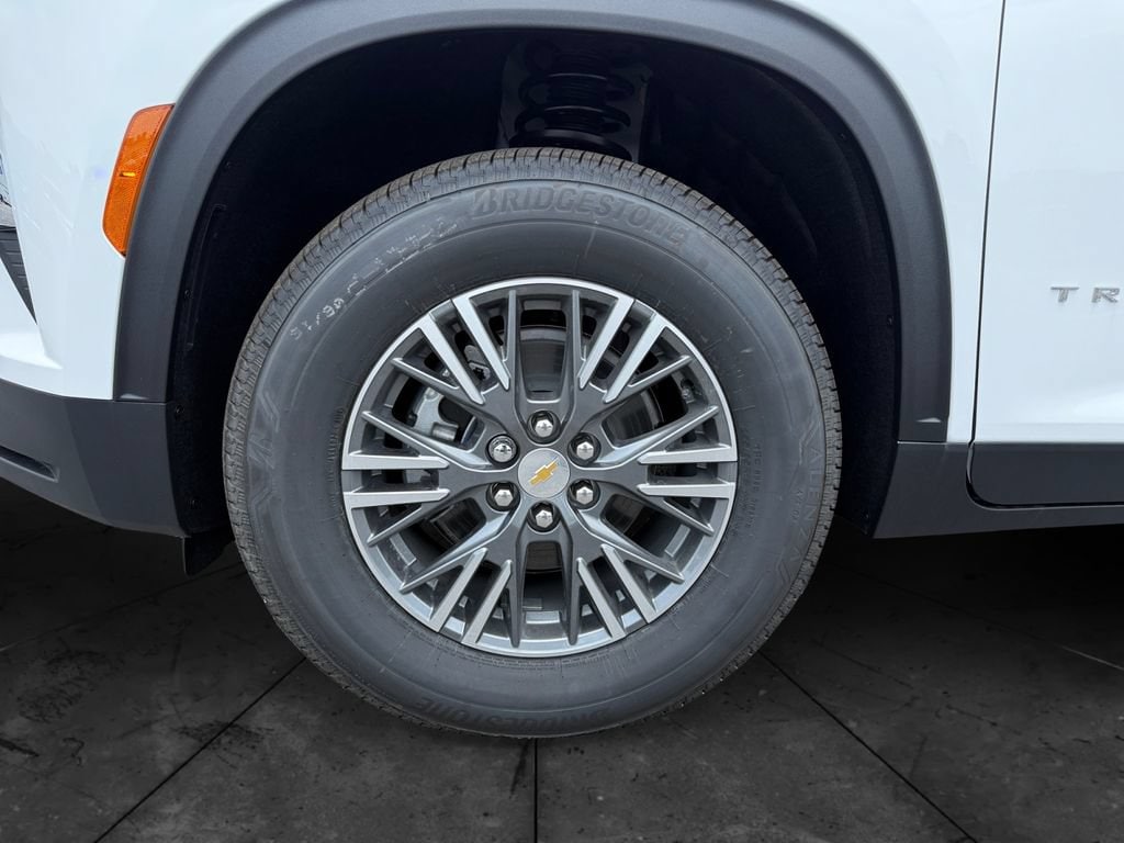 2026 Chevrolet Traverse LT - Photo 14