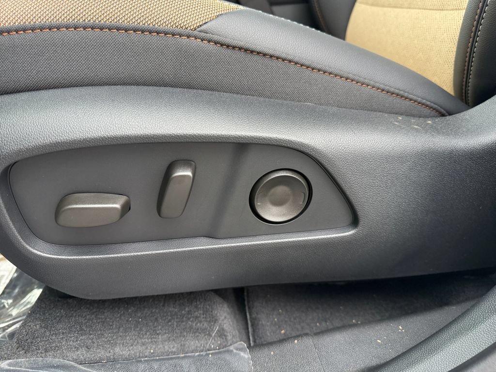 2027 Chevrolet Equinox ACTIV - Photo 15