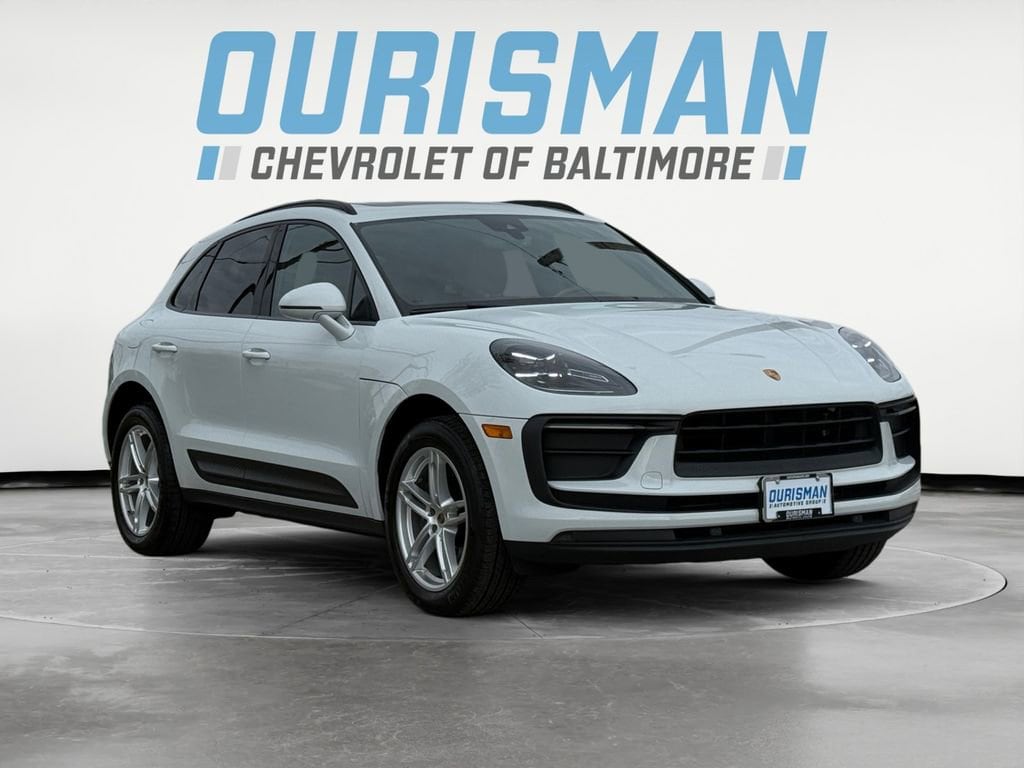 2022 Porsche Macan Base's photo