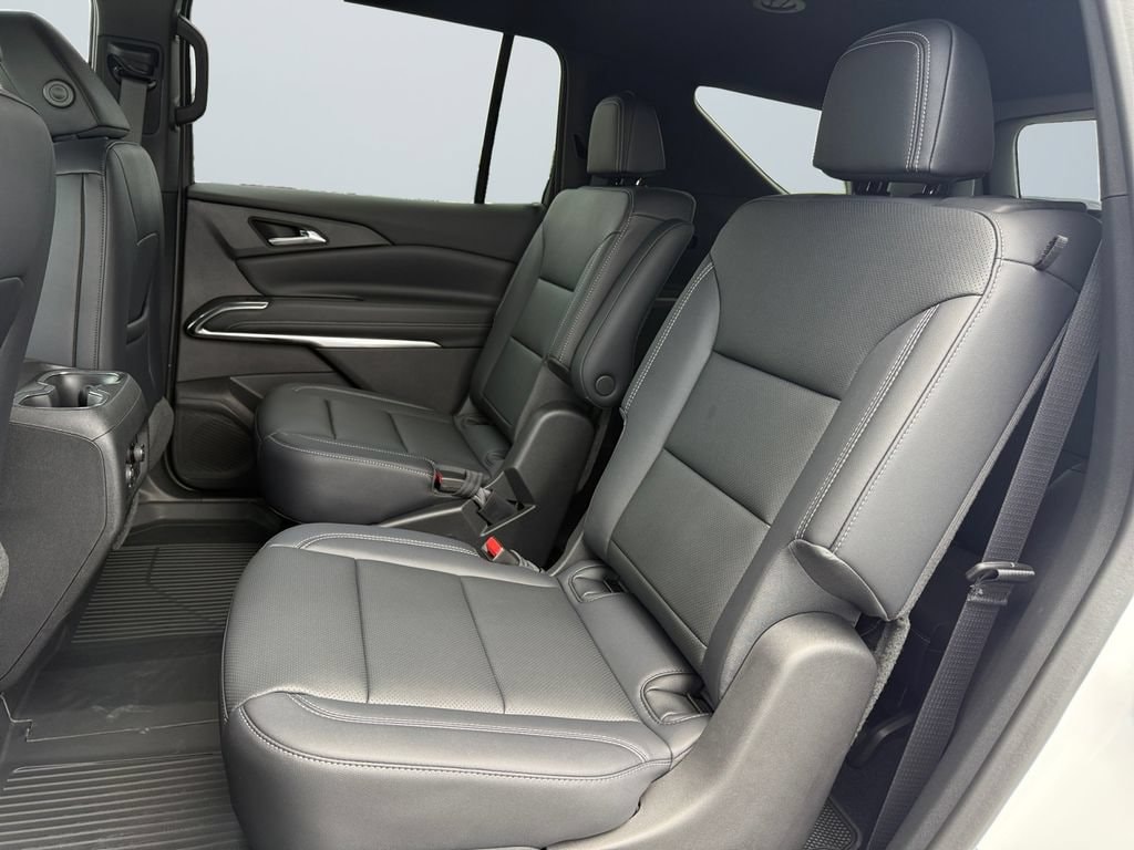 2026 Chevrolet Traverse LT - Photo 13