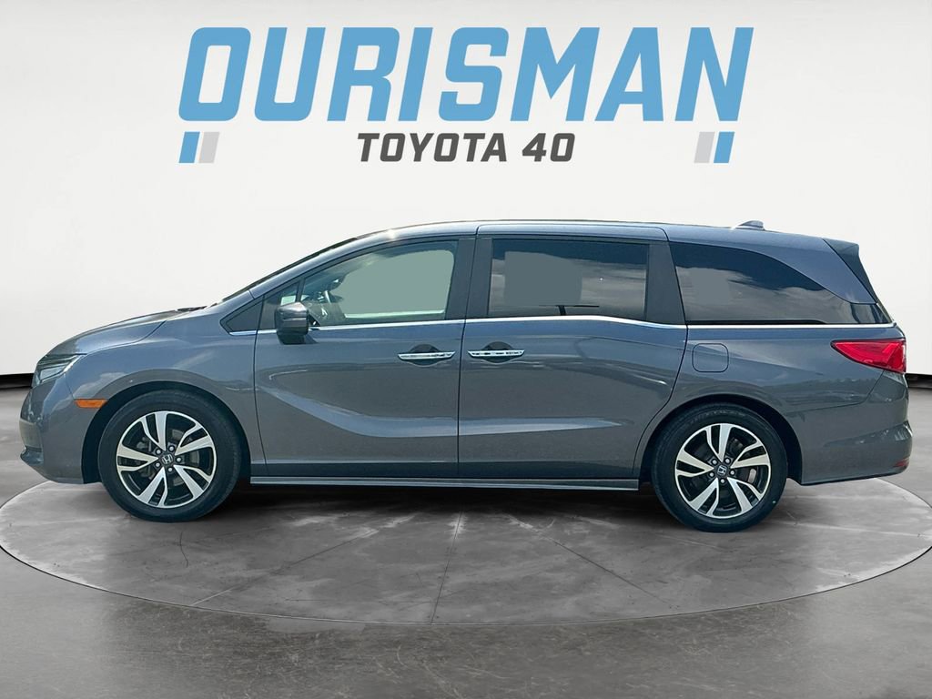 2023 Honda Odyssey Touring photo 3