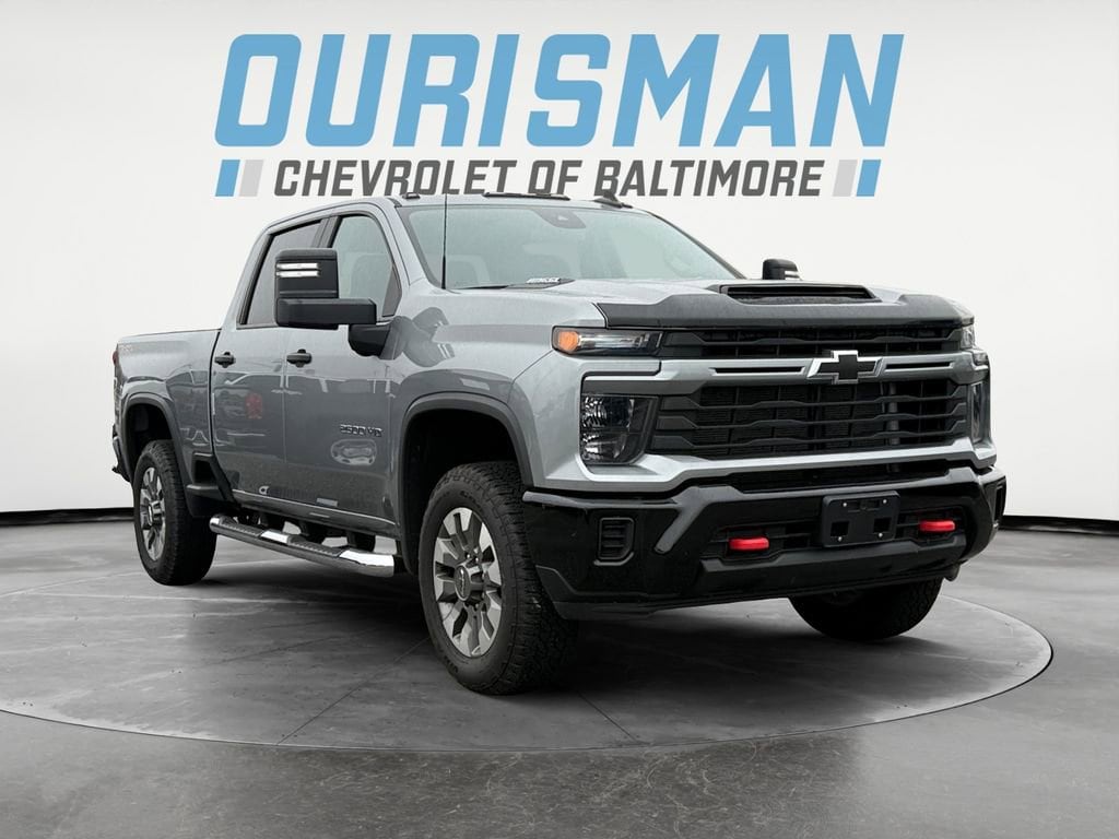 2025 Chevrolet Silverado HD Custom's photo