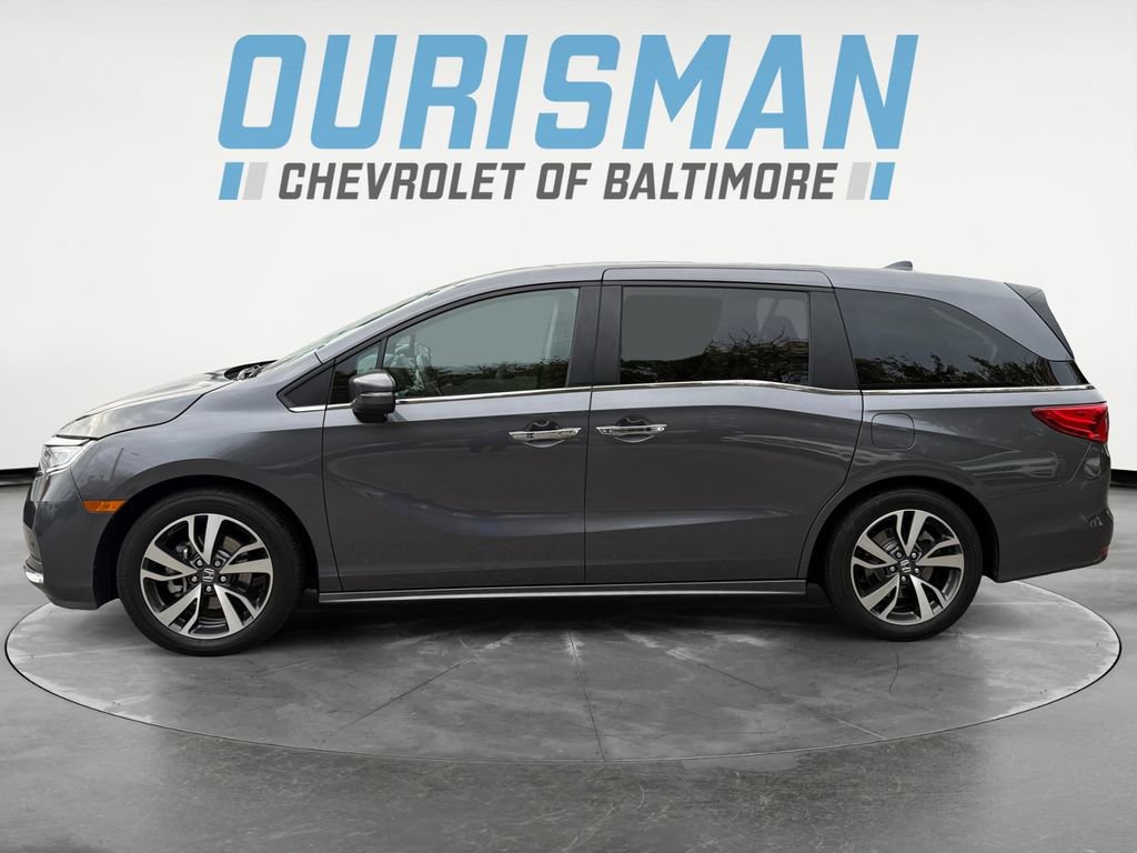 2024 Honda Odyssey Touring photo 2