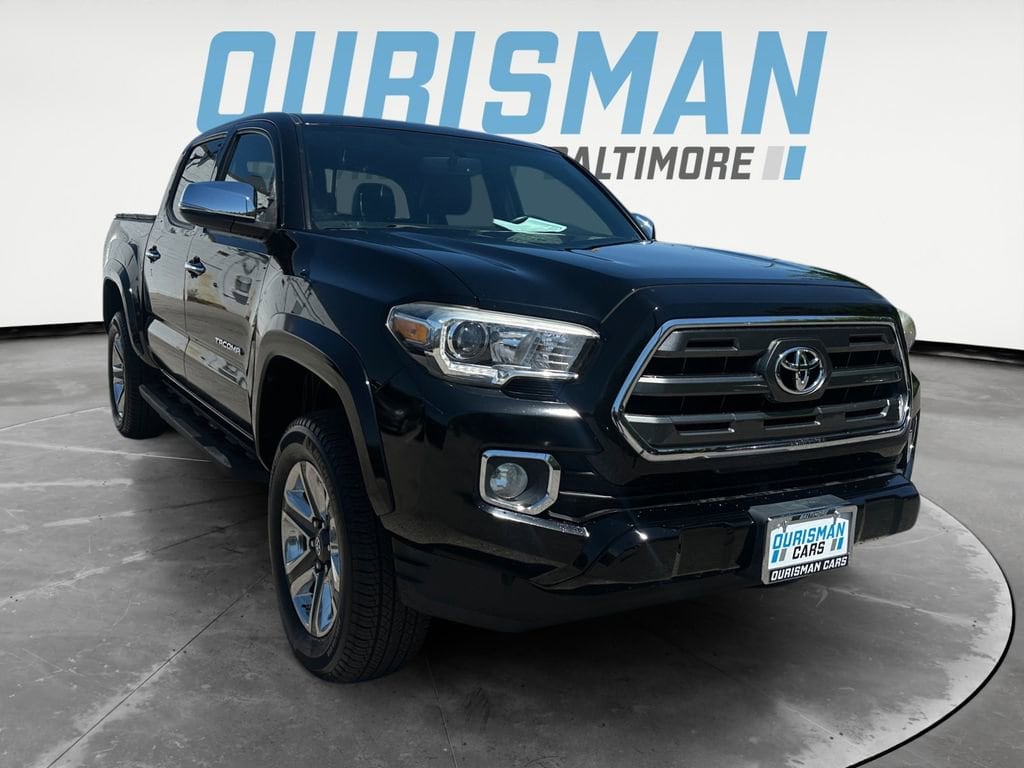 2017 Toyota Tacoma Limited Double Cab 4x4 V6 Auto Short Bed's photo