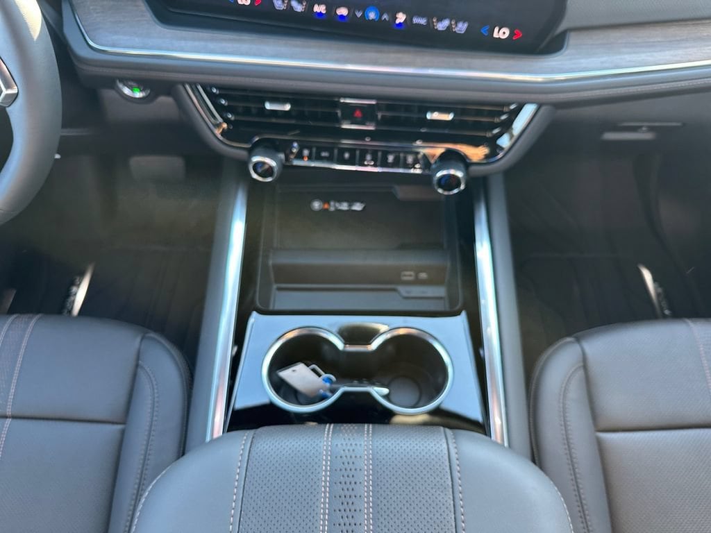 2026 Chevrolet Suburban High Country - Photo 11