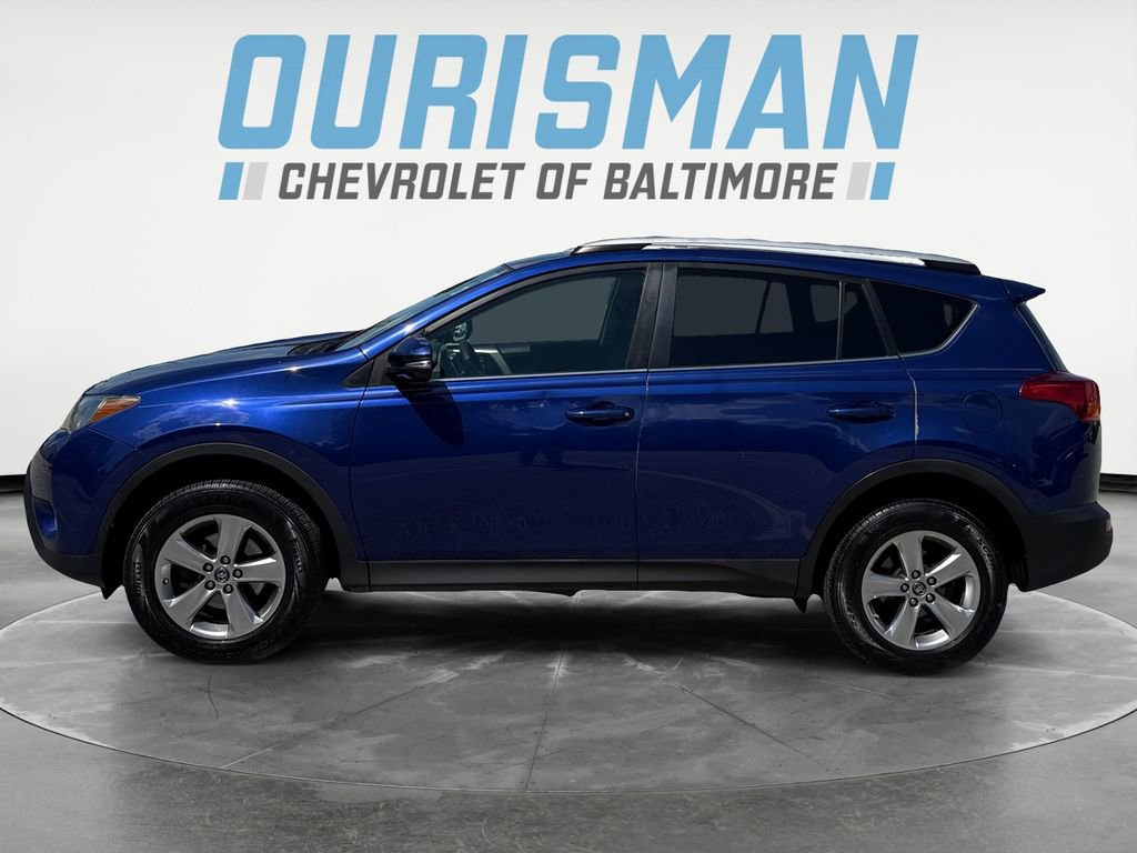 2015 Toyota RAV4 XLE photo 2