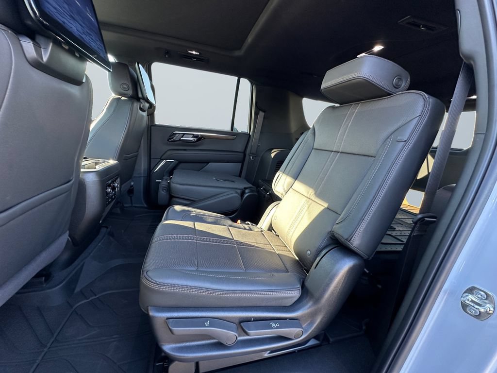 2026 Chevrolet Suburban High Country - Photo 13