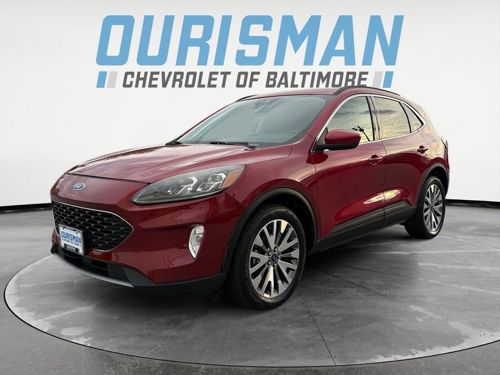 2021 Ford Escape Titanium photo 2
