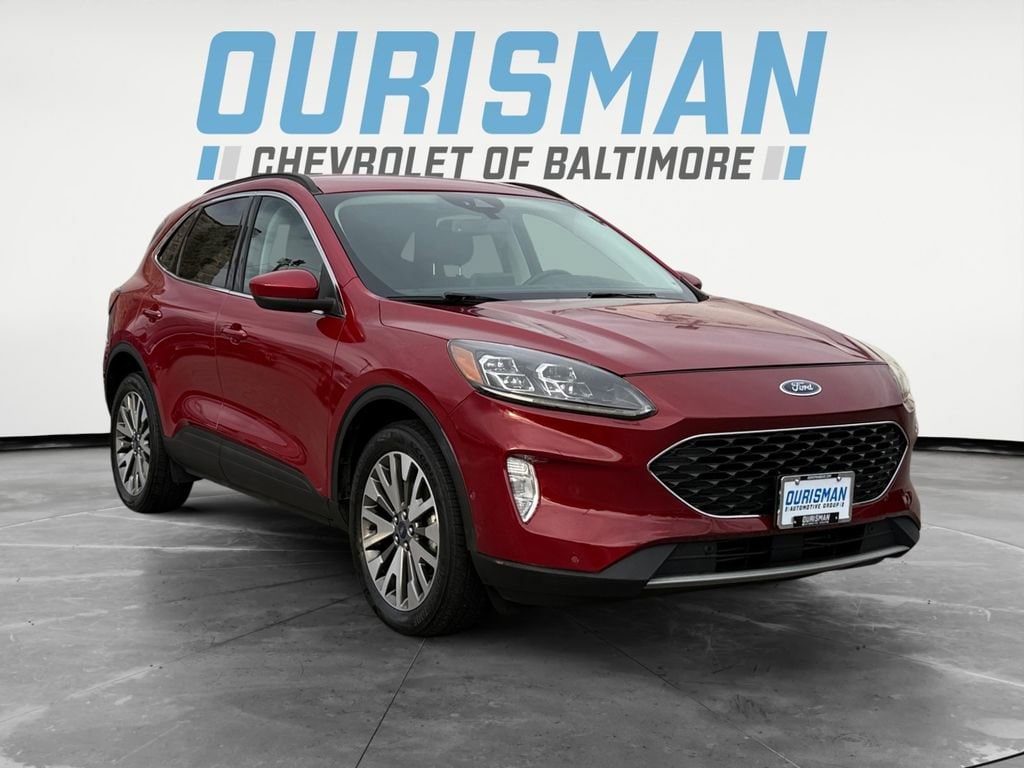2021 Ford Escape Titanium's photo