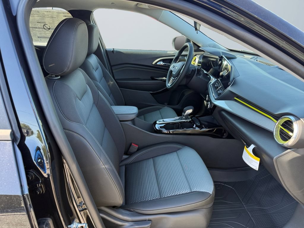 2026 Chevrolet Trax LT - Photo 15