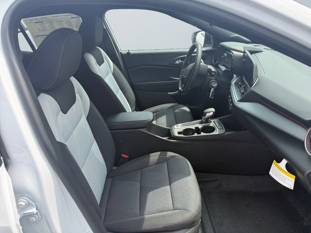 2026 Chevrolet Trax RS - Photo 15