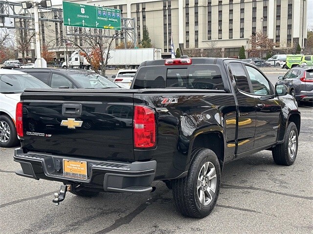 2018 Chevrolet Colorado Z71 photo 2