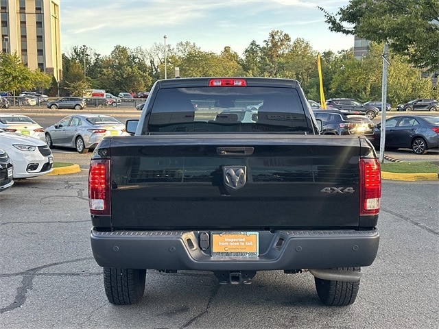 2022 Ram 1500 Classic SLT photo 3