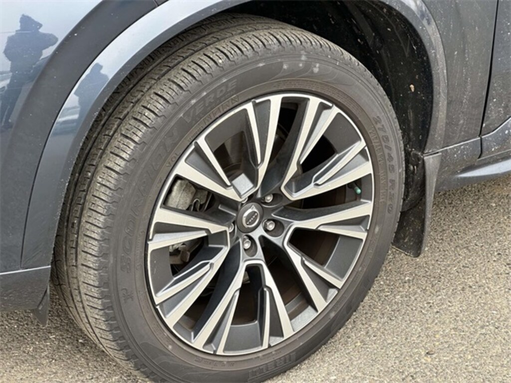 Used 2022 Volvo XC90 T6 AWD Momentum 6 Seater SUV