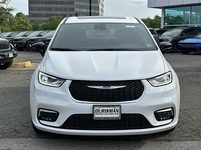2026 Chrysler Pacifica Limited - Photo 6