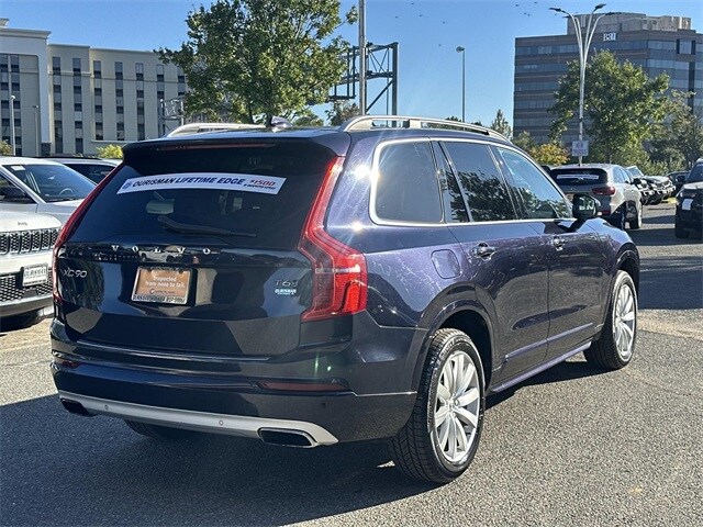 2016 Volvo XC90 T6 Momentum photo 2