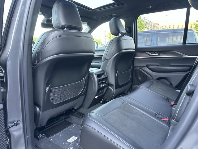 2026 Jeep Grand Cherokee Laredo - Photo 11
