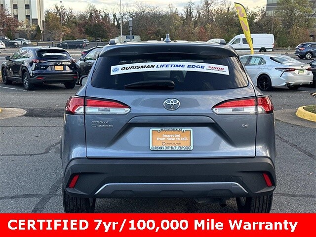 2024 Toyota Corolla Cross LE photo 2